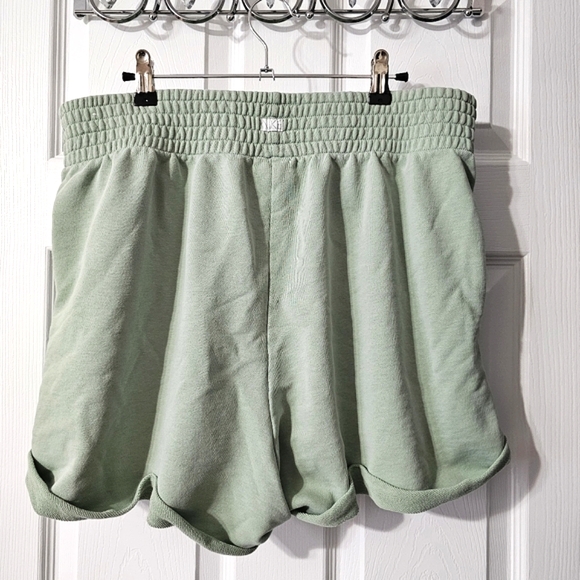 Nike Casual Terry Sweat Shorts - Size XL - Picture 6 of 10